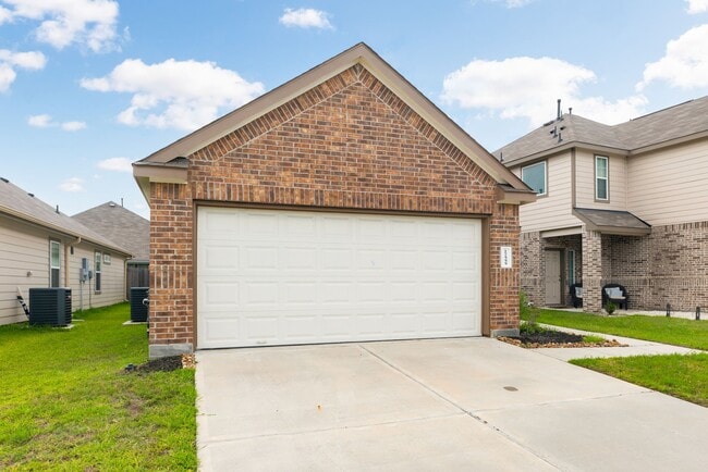 Building Photo - 17555 Greystanes Rd