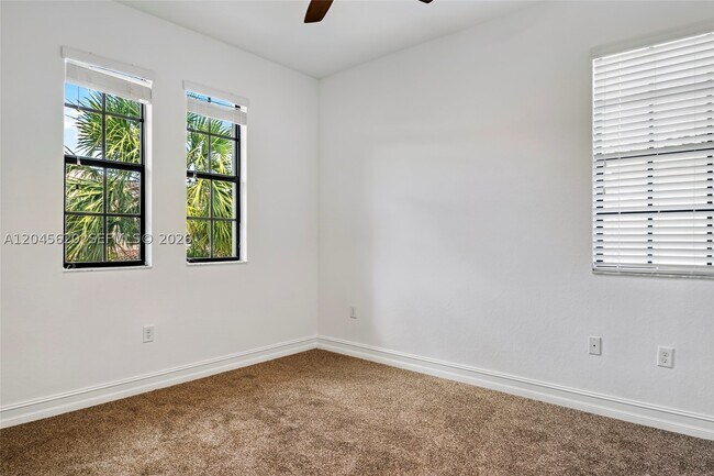 Building Photo - 142 SW 127th Terrace