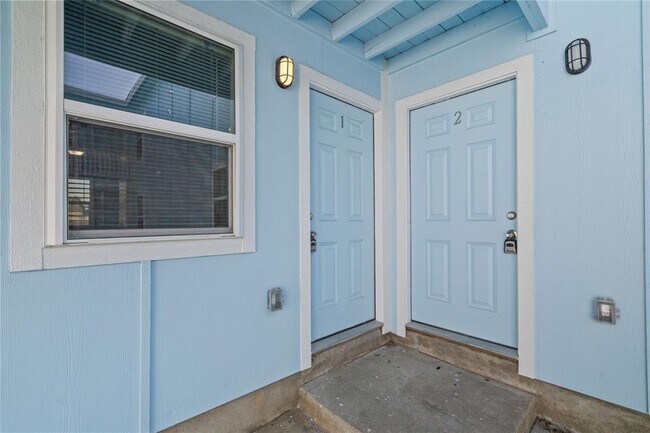 Building Photo - 2802 Sealy Ave