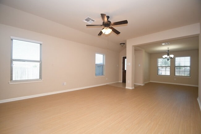 Building Photo - 10015 Bitternut Hickory Ln