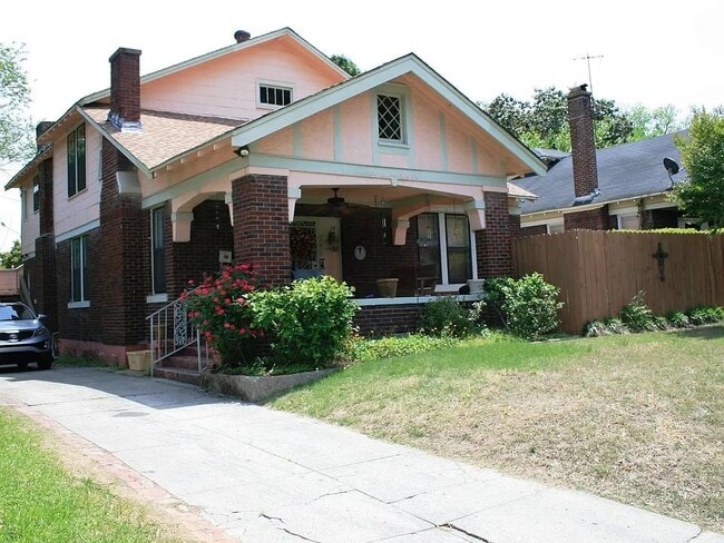 Building Photo - 286 Malvern St