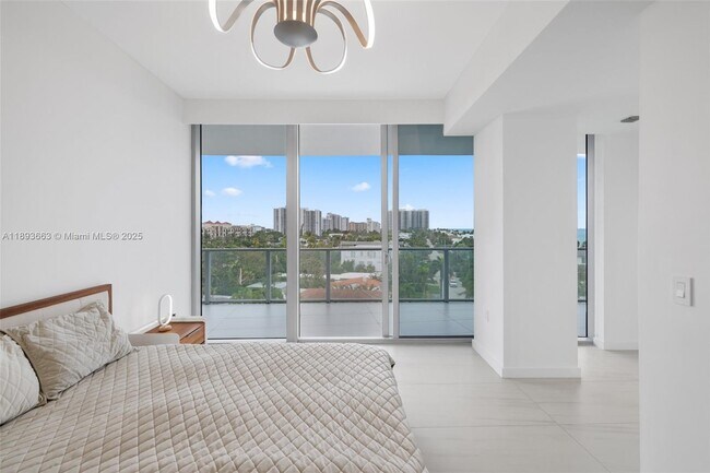 Building Photo - 2200 N Ocean Blvd