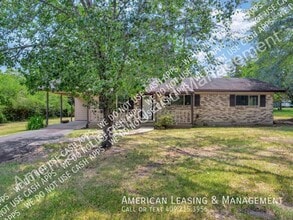Building Photo - 1301 Spring Lake Dr