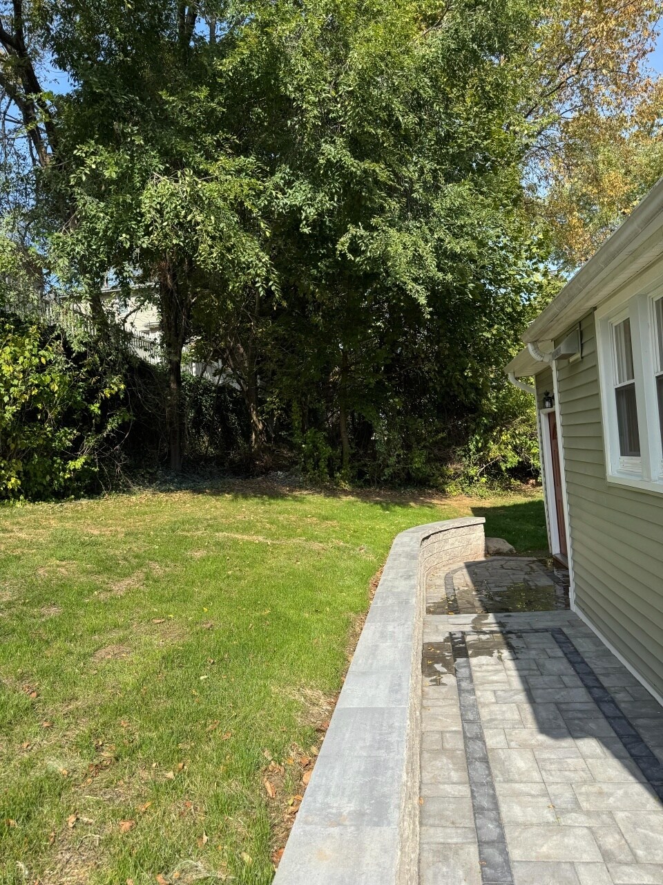 Building Photo - 24 S Rockland Ave