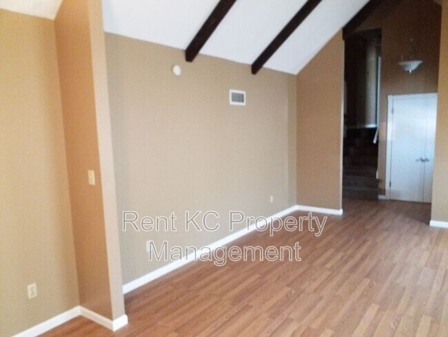 Building Photo - 10013 N Harrison Dr