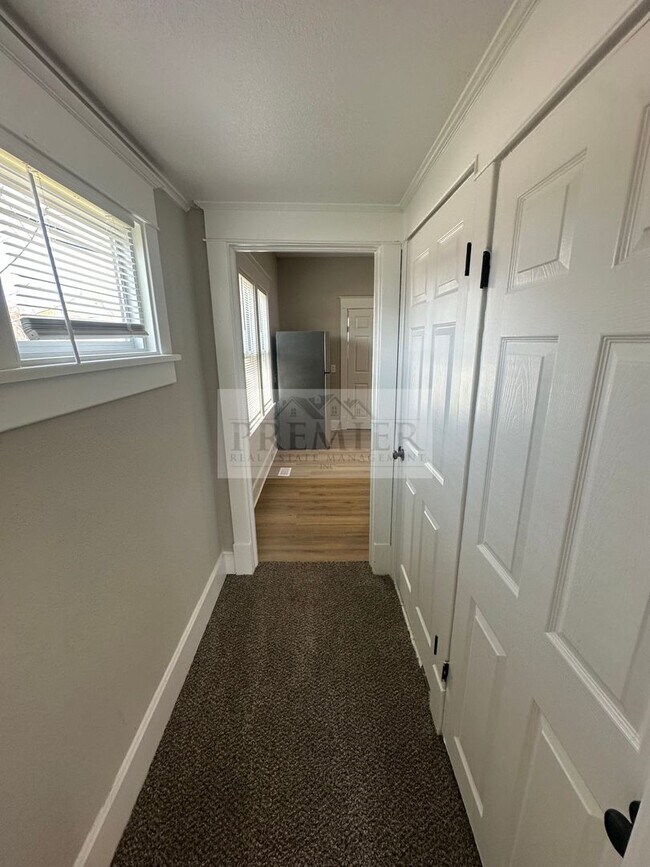 Building Photo - 184 W North St