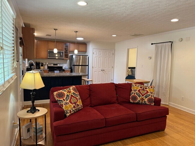 Building Photo - 191 Water Oak St