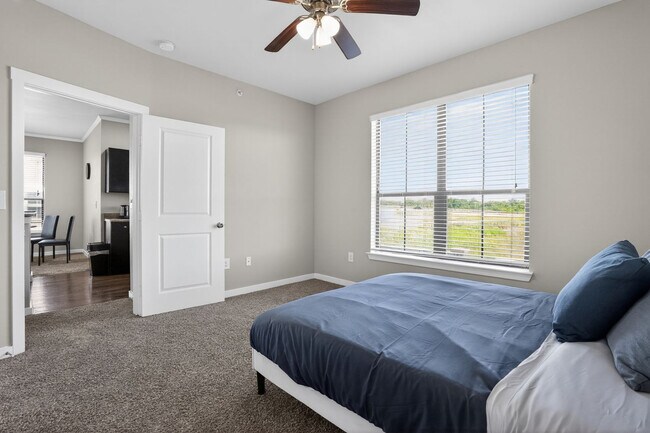 Building Photo - 1355 Ranch Pkwy