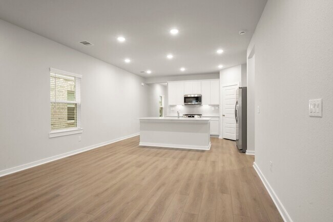 Building Photo - 8619 Blueberry Ash St