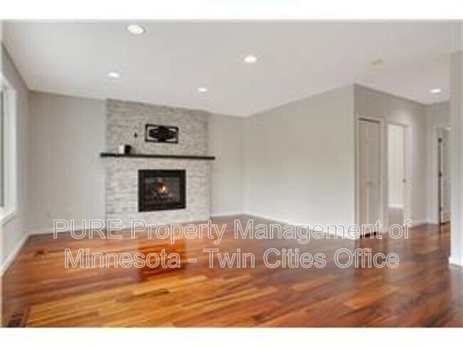 Building Photo - 9994 Dunberry Cir