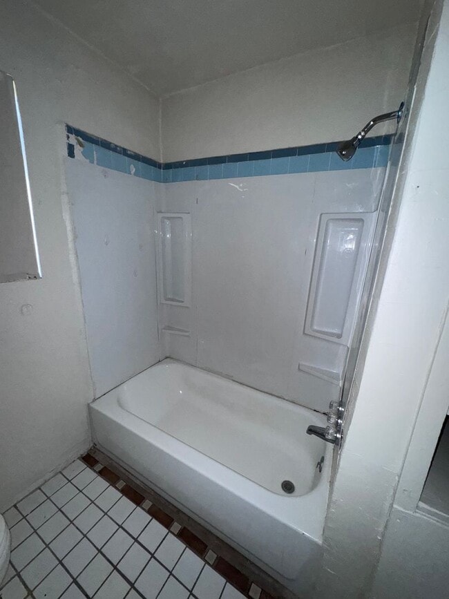 Building Photo - Winter Special! Half off first months rent!!