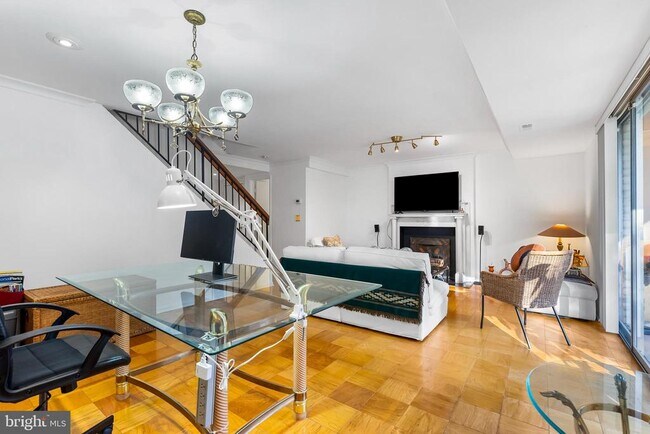 Primary Photo - 110 Cross Keys Rd