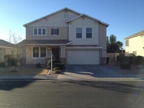 Building Photo - 10457 E Obispo Ave