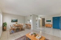 Building Photo - The Lakeside at 2315