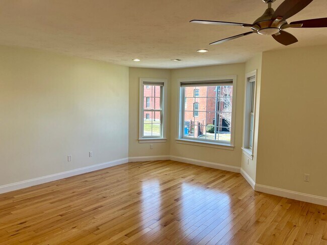 Building Photo - 41 Dexter Rd