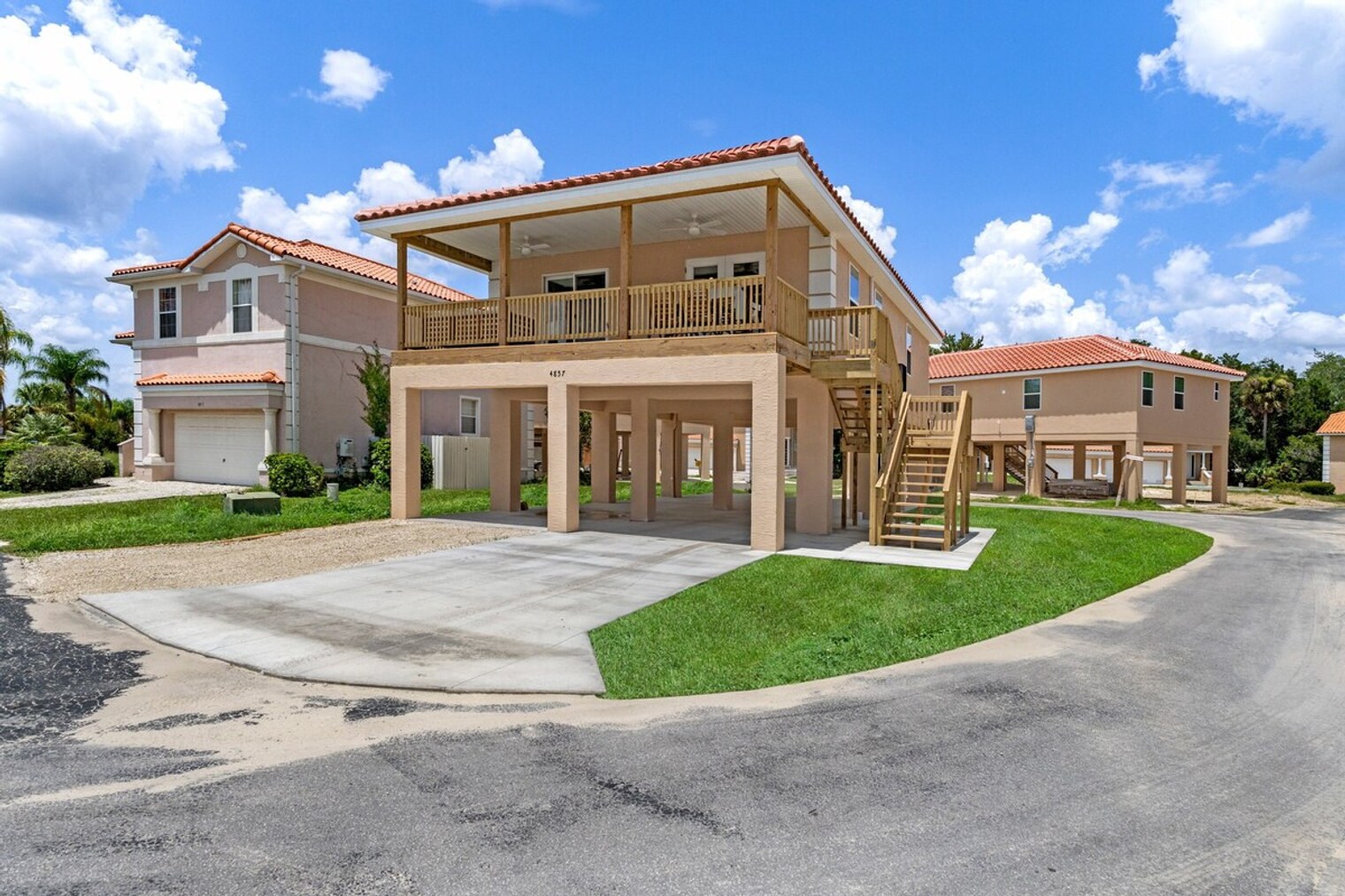 Building Photo - 4857 S Amstel Dr