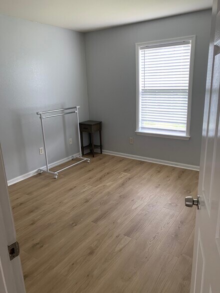Bedroom #2 - 2717 Pineview Dr
