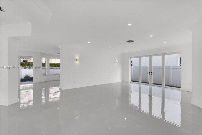 Building Photo - 15699 SW 54th Ct