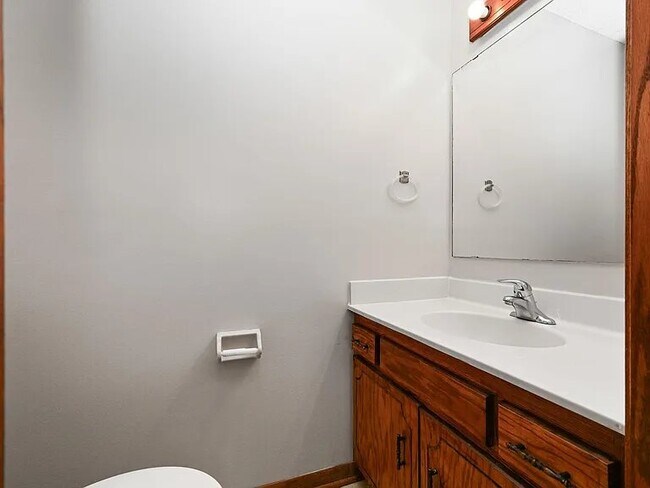 Building Photo - 11124 Drake St NW