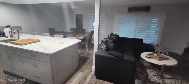 Building Photo - 100 Coral Way E