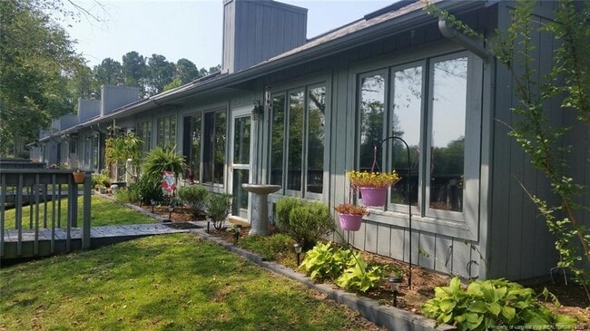 Building Photo - 185 Cranes Cove