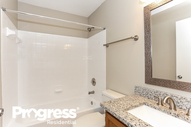 Building Photo - 888 Majestic Cypress Dr N