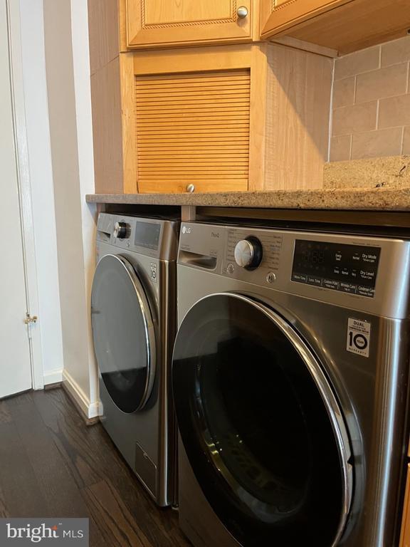 Building Photo - 1800 Old Meadow Rd