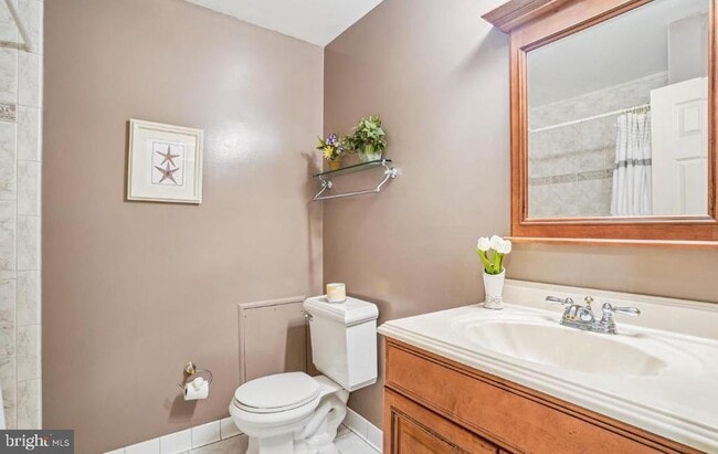 Building Photo - 8634 Aberdeen Ct