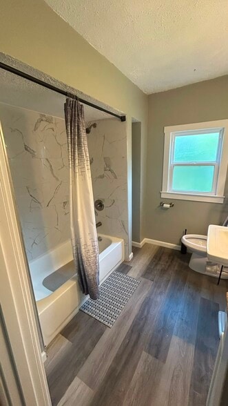 Bathroom - 1002 Corregidor Cir