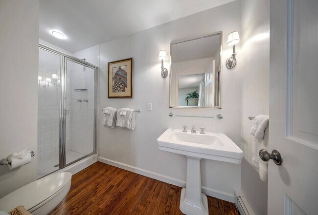 Building Photo - 154 Captains Neck Ln