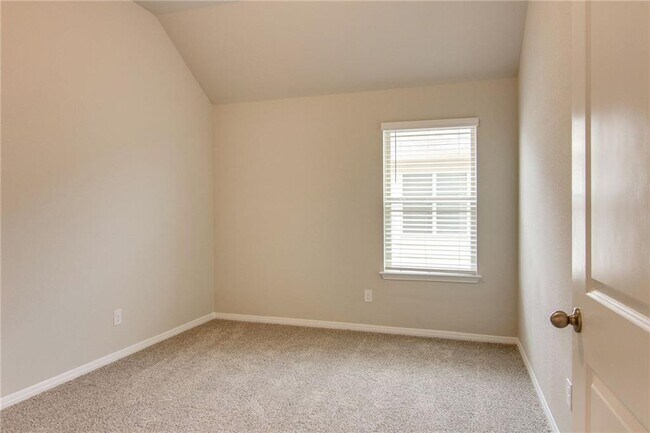 Building Photo - 17012 Lathrop Ave
