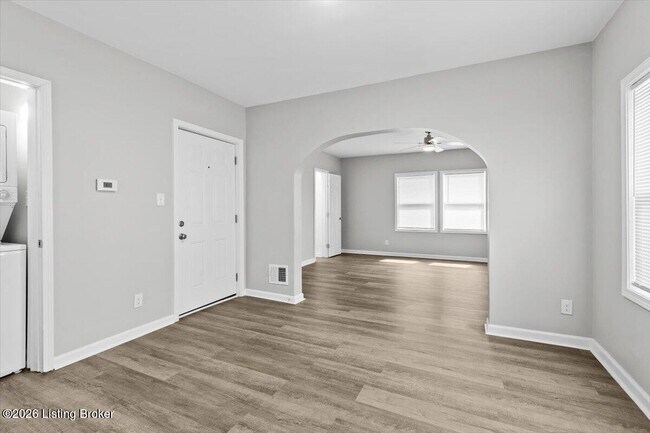 Building Photo - 1018 S 47th St