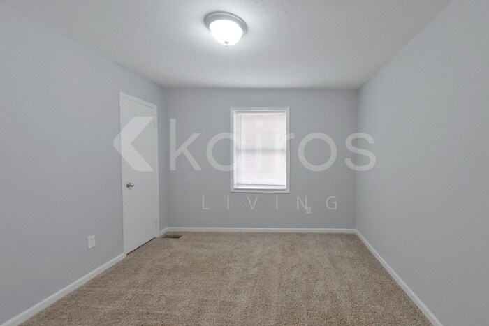 Building Photo - 3011 Walker St