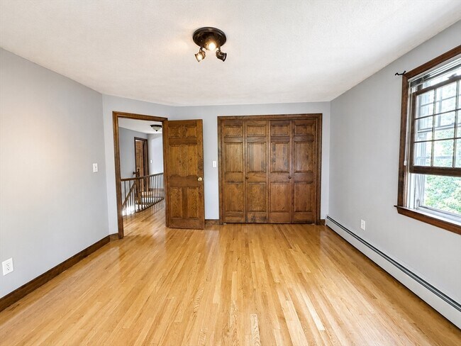 Building Photo - 61 Carlton Ln