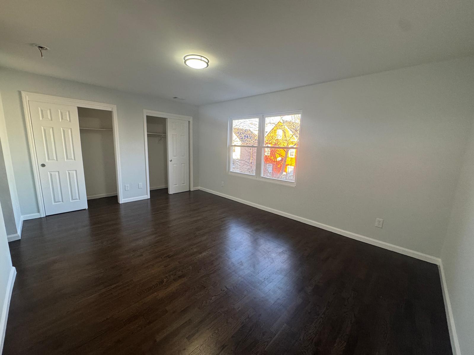 Building Photo - 1057 Bond St