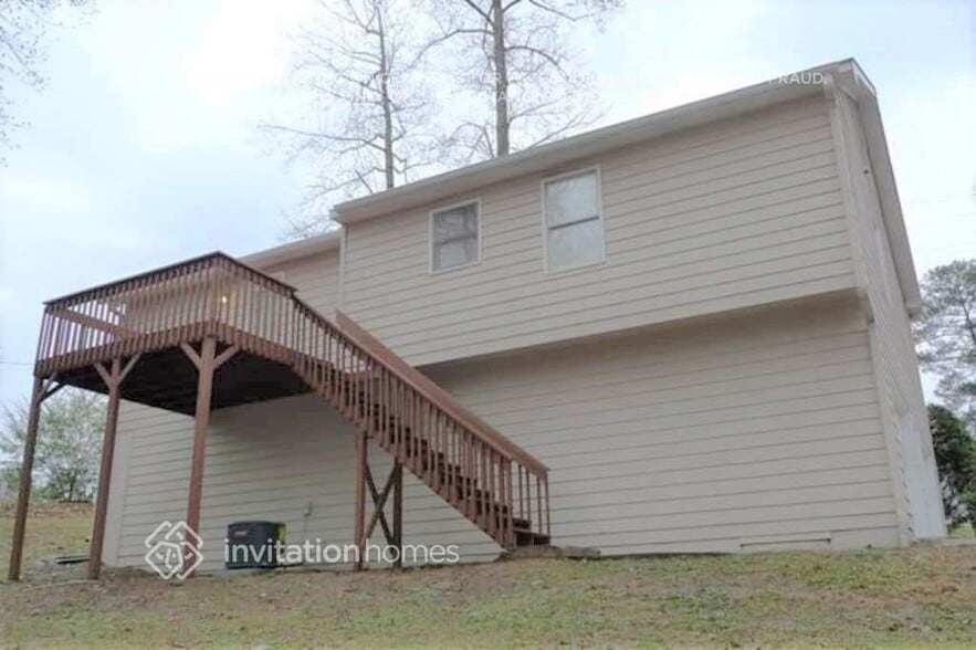 Building Photo - 1693 Independence Dr