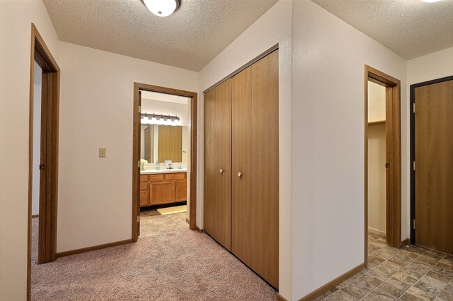 Fargo, ND Country Edge Apartments | Hallway - Country Edge