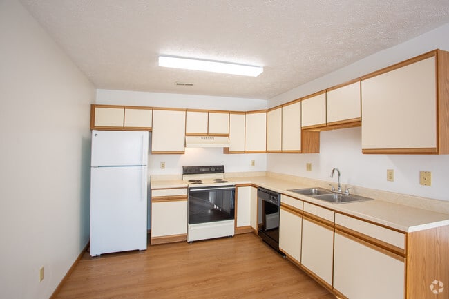 2BR, 1BA - 950 SF - Grandview Apartments