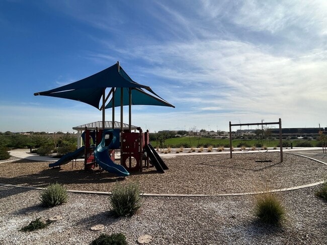 Building Photo - 17728 W Vogel Ave