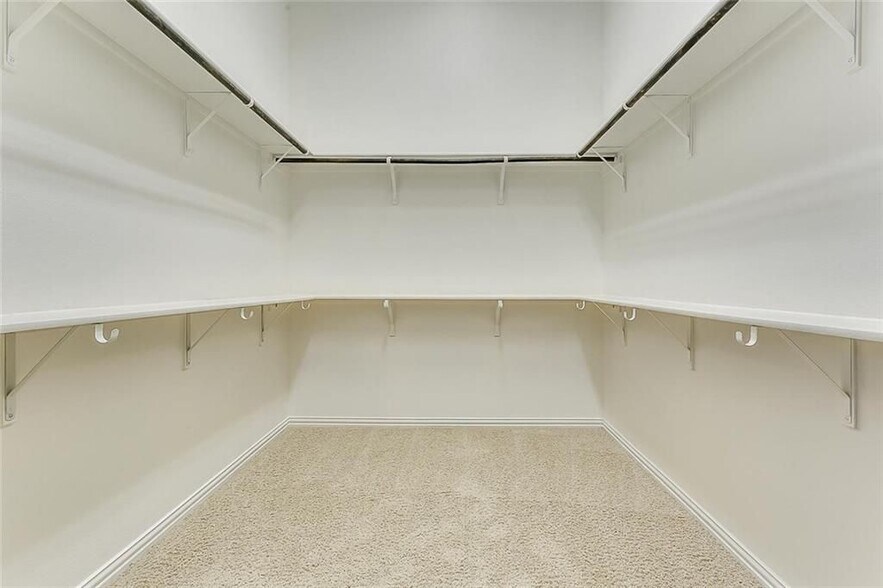 master closet - 580 Hampshire Dr