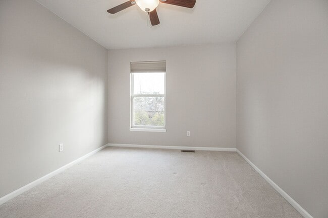 Building Photo - Welcome Home! 4 Bedroom/2.5 Bath Home in Avon!