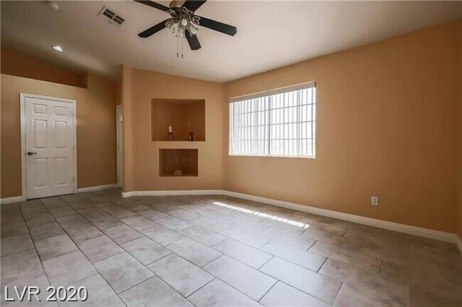 Building Photo - Charming Spring Valley Retreat with Oversized Lot & Casita!