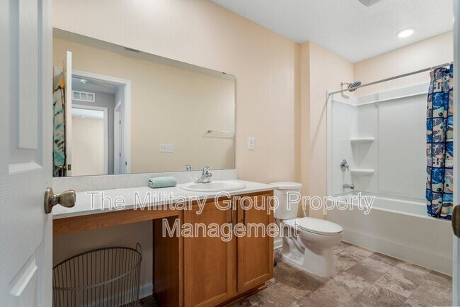 Building Photo - 2522 Lantana Ln