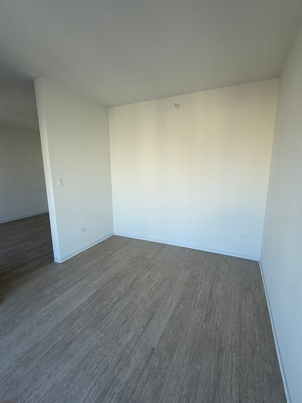 Building Photo - 152 W Superior St