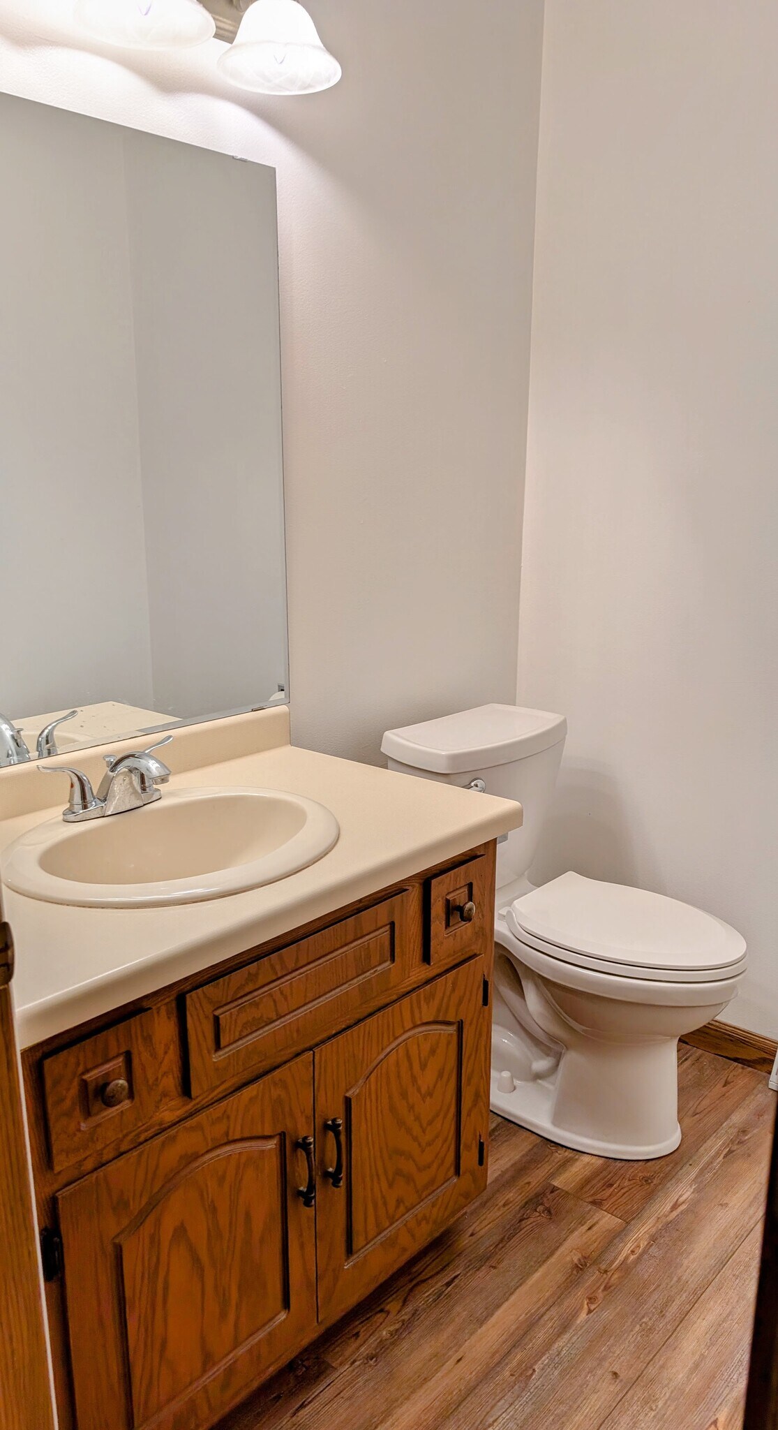 Half Bath - 2043 Hilltop Dr