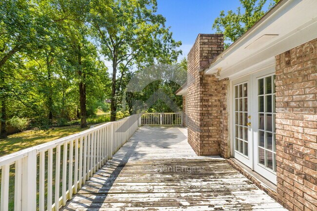 Building Photo - 108 Robin Ln