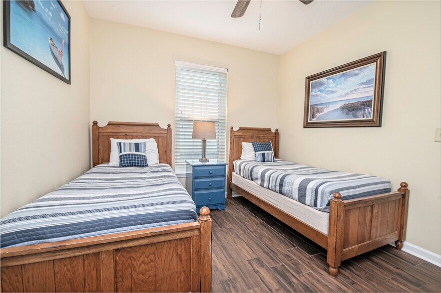 Building Photo - 285 Atlantis Cir