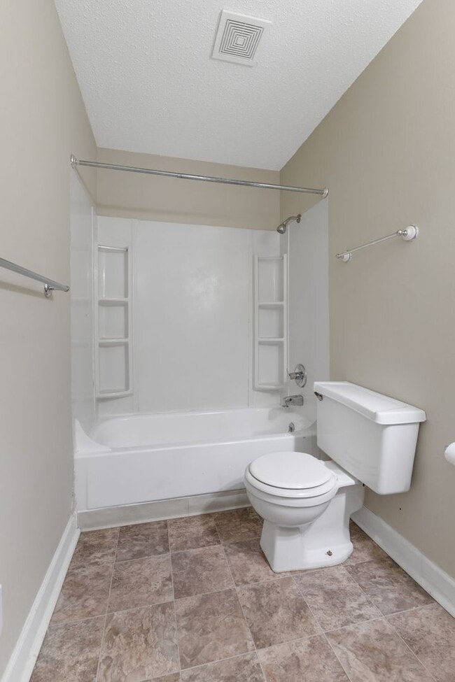 Building Photo - 3520 E Fall Creek Pkwy N Dr