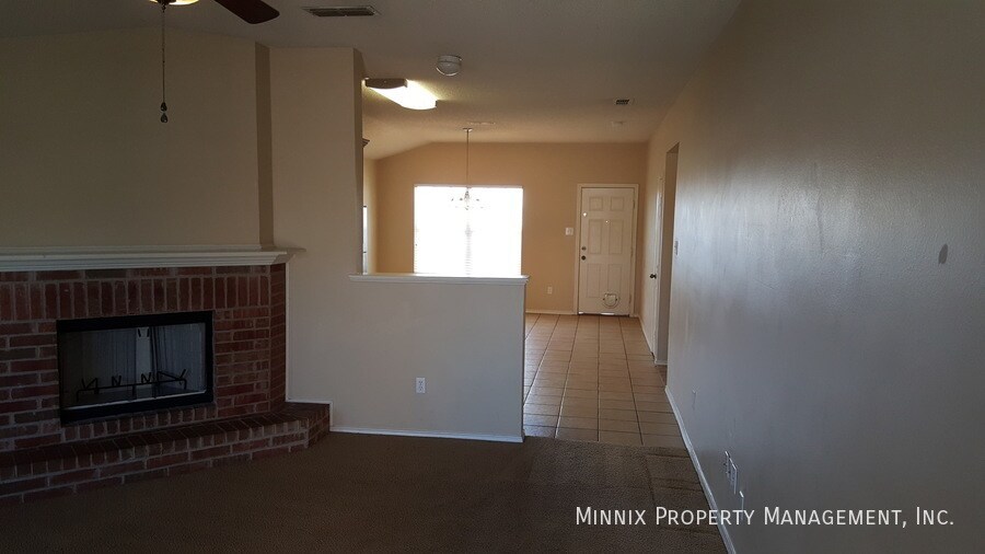 Building Photo - 515 N Kline Ave