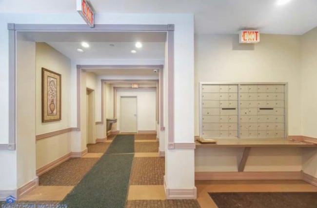 Building Photo - 57 E Hattendorf Ave